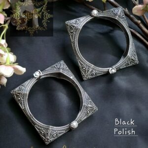 Silver / Antique Chur