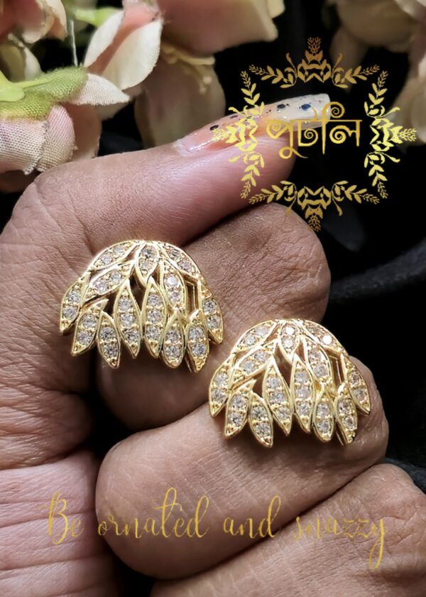 Diamond Cut Earring