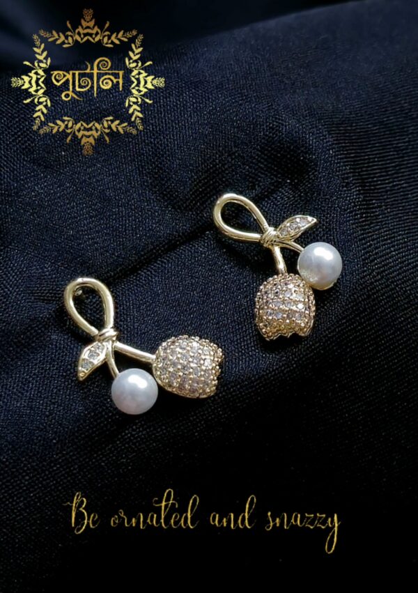 Diamond Cut Earring