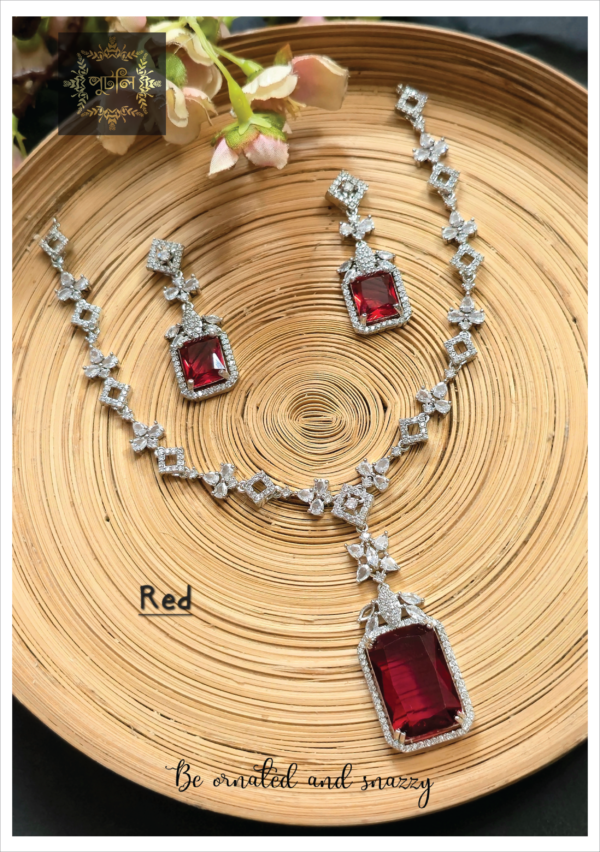 Diamond Cut Neckpiece