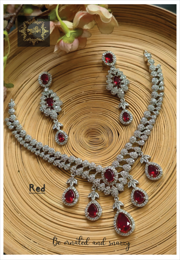 Diamond Cut Neckpiece