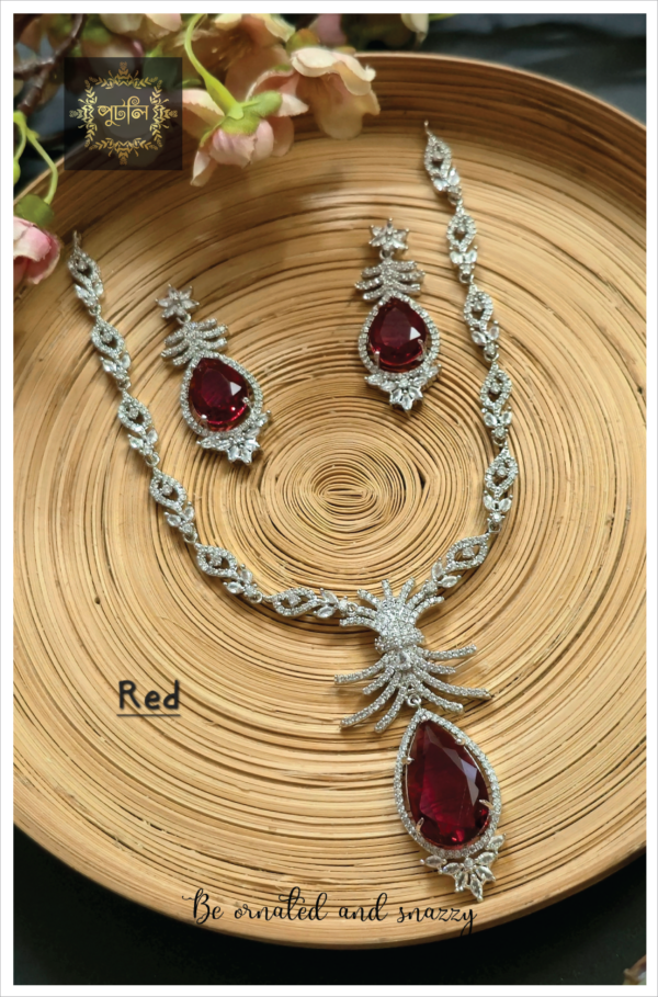 Diamond Cut Neckpiece