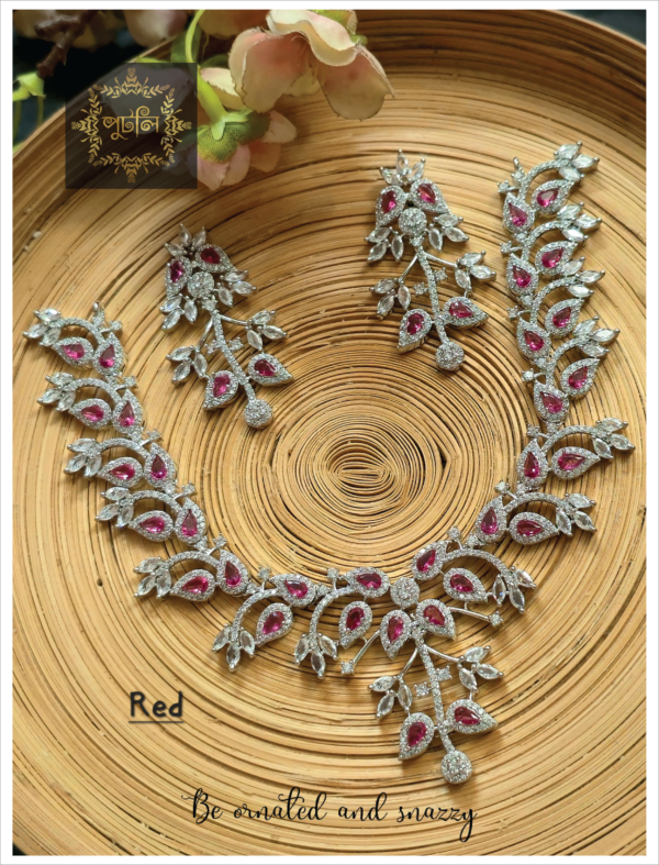 Diamond Cut Neckpiece