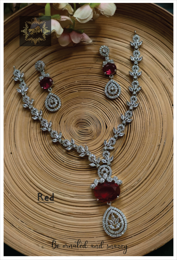 Diamond Cut Neckpiece