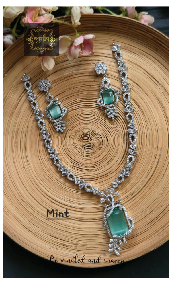 Diamond Cut Neckpiece