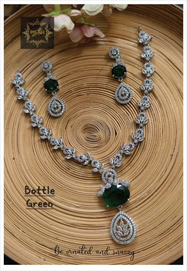 Diamond Cut Neckpiece