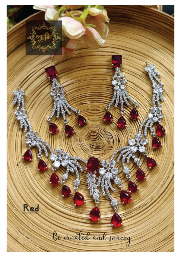 Diamond Cut Neckpiece