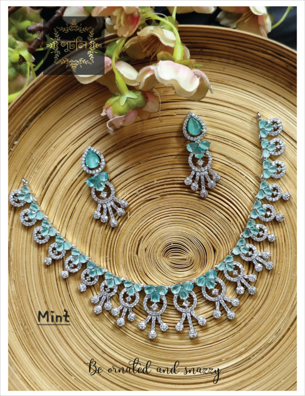 Diamond Cut Neckpiece