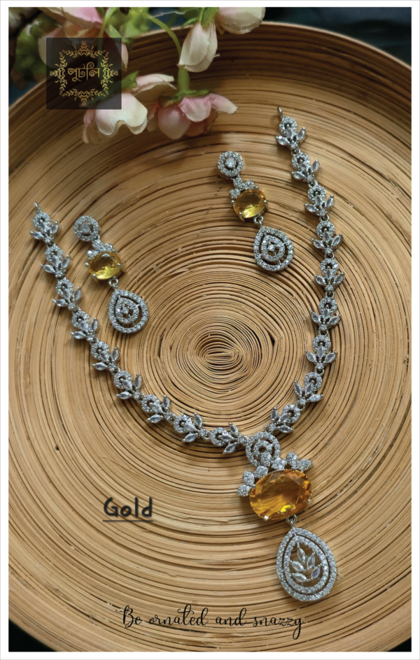 Diamond Cut Neckpiece
