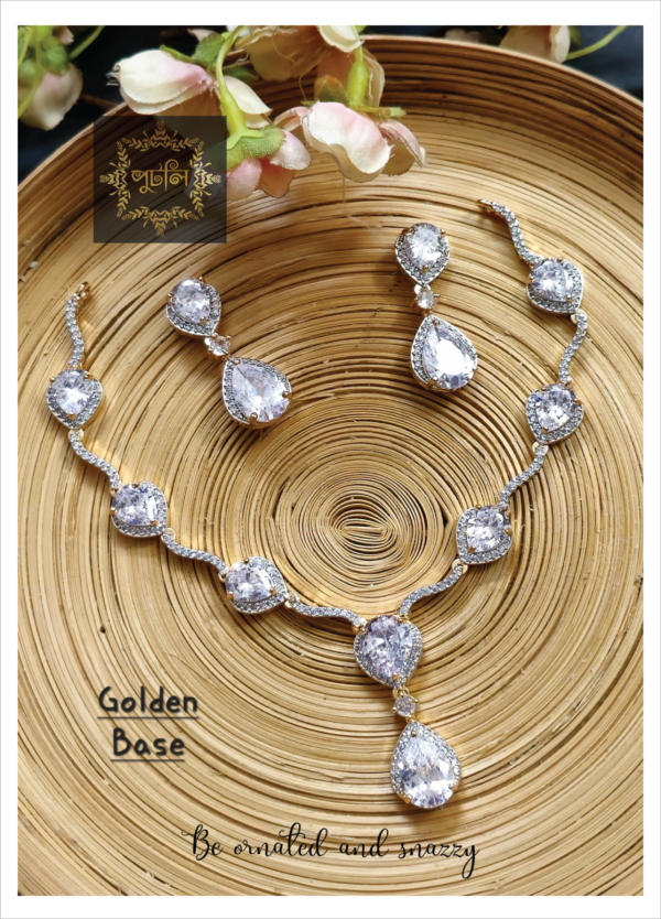 Diamond Cut Neckpiece
