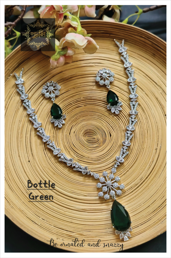 Diamond Cut Neckpiece
