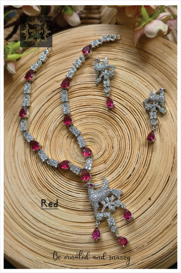 Diamond Cut Neckpiece