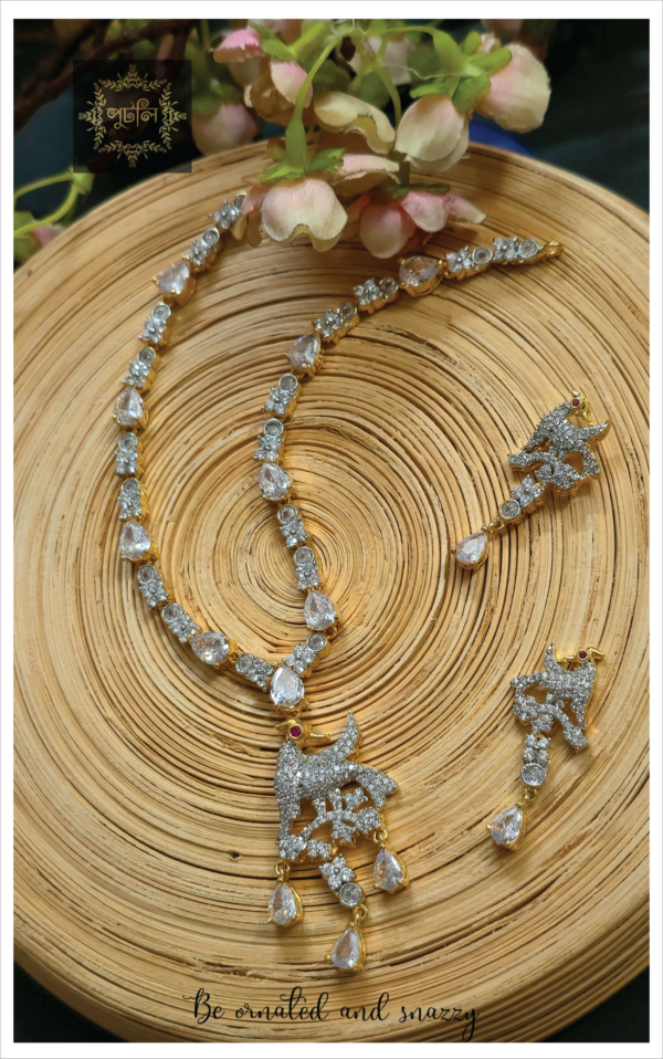 Diamond Cut Neckpiece