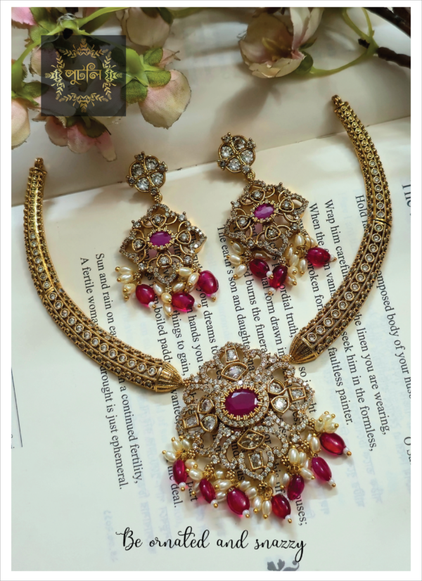 Diamond Cut Neckpiece