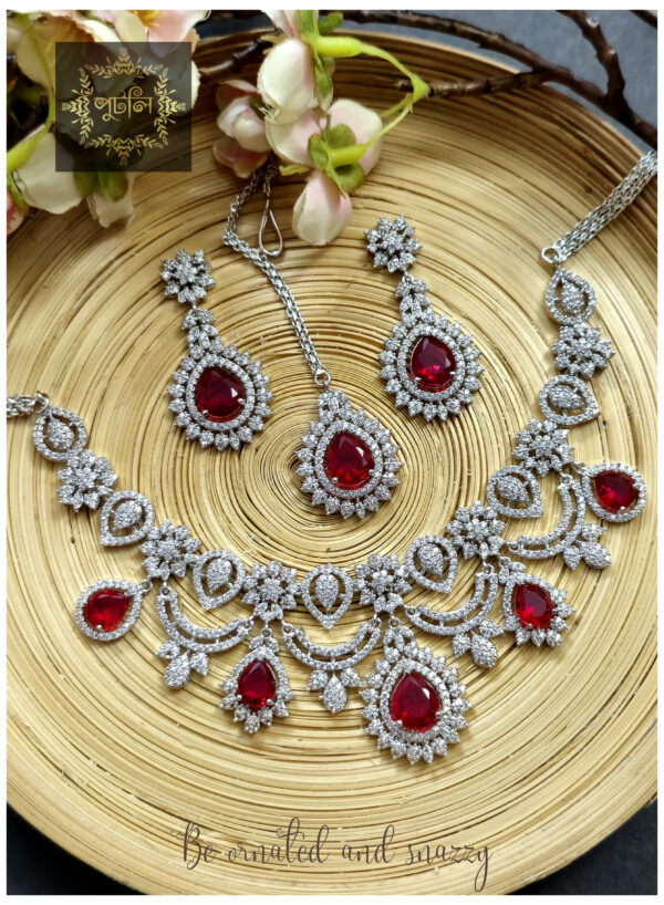 Diamond Cut Neckpiece