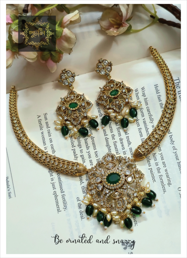 Diamond Cut Neckpiece