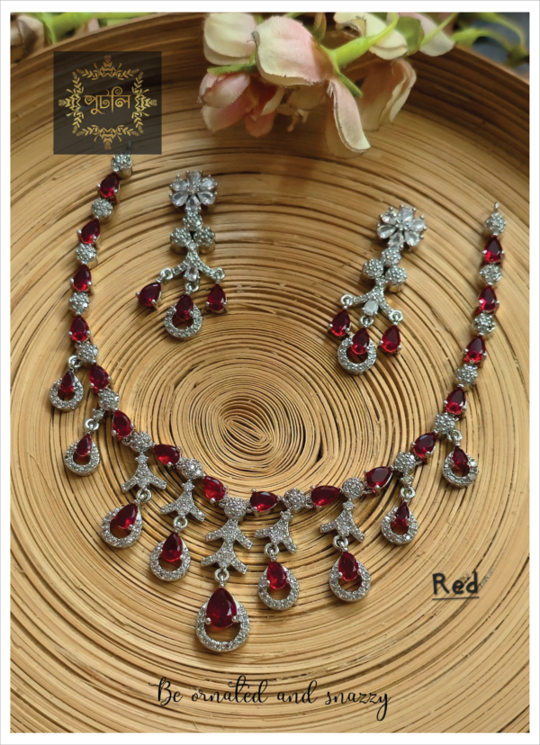Diamond Cut Neckpiece