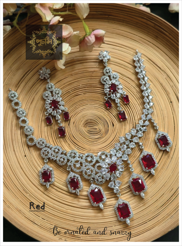 Diamond Cut Neckpiece