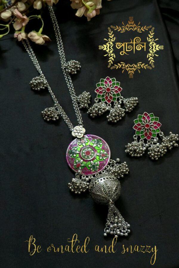 Silver/Antique Sita