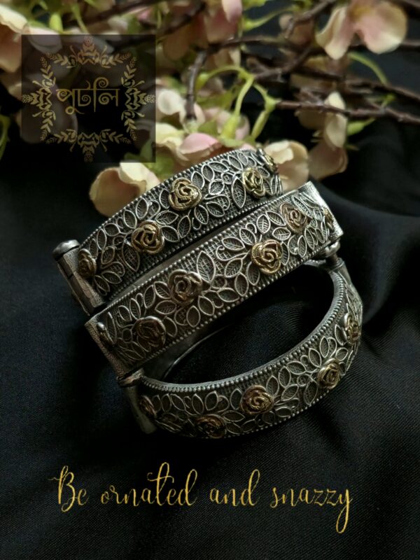 Silver/Antique Chur
