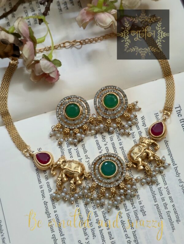 Rajwadi/Matte polish Choker Neckpiece