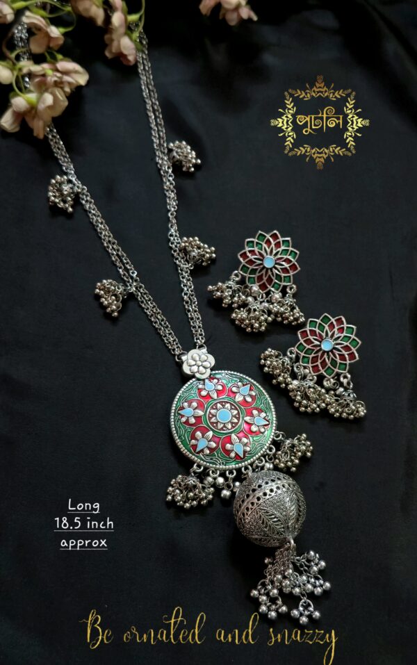 Silver/Antique Sita