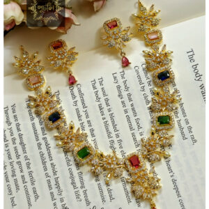 Diamond Cut Neckpiece