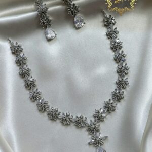 Diamondcut Neckpiece