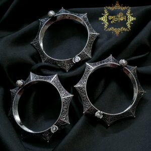 Silver / Antique Chur