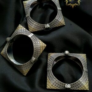 Silver / Antique Chur