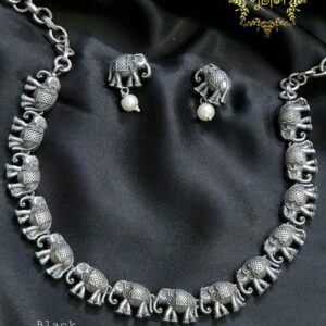 Silver/Antique Choker Set