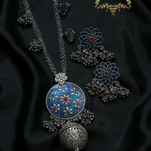 Silver/Antique Sita