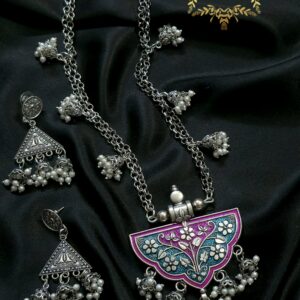 Silver/Antique Sita